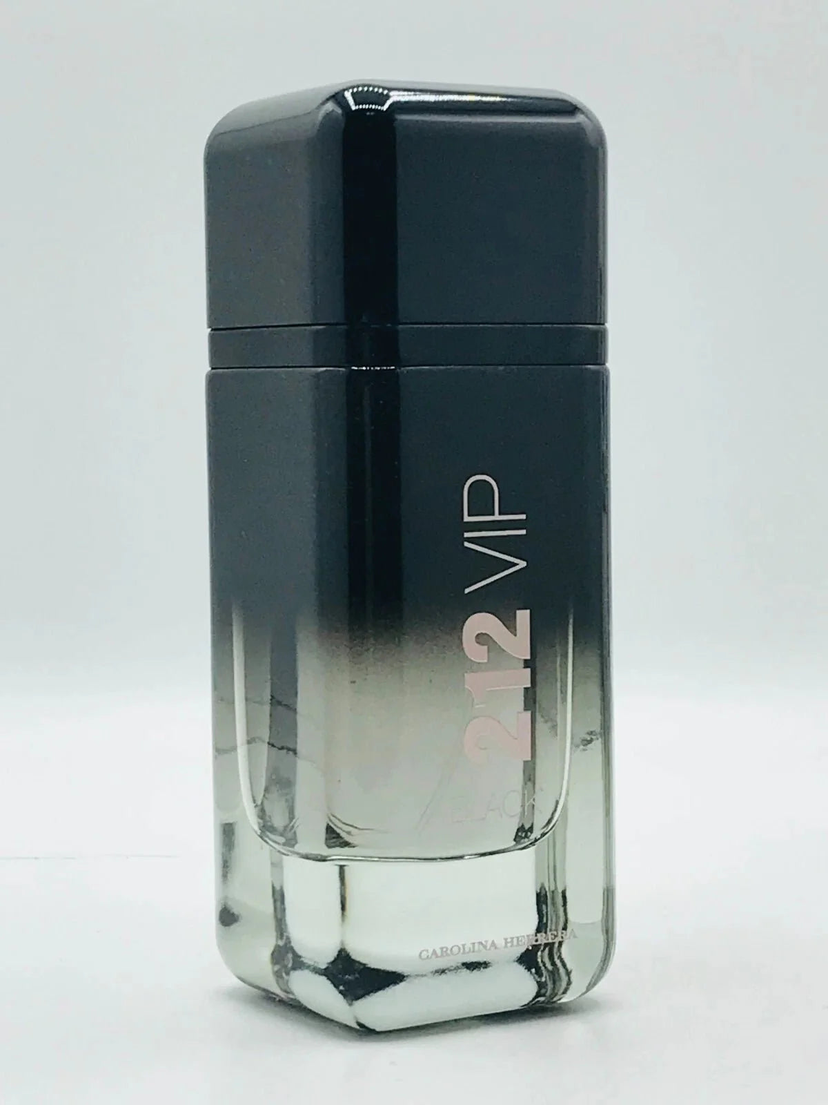 Carolina Herrera - 212 VIP Black Perfume - 100ml