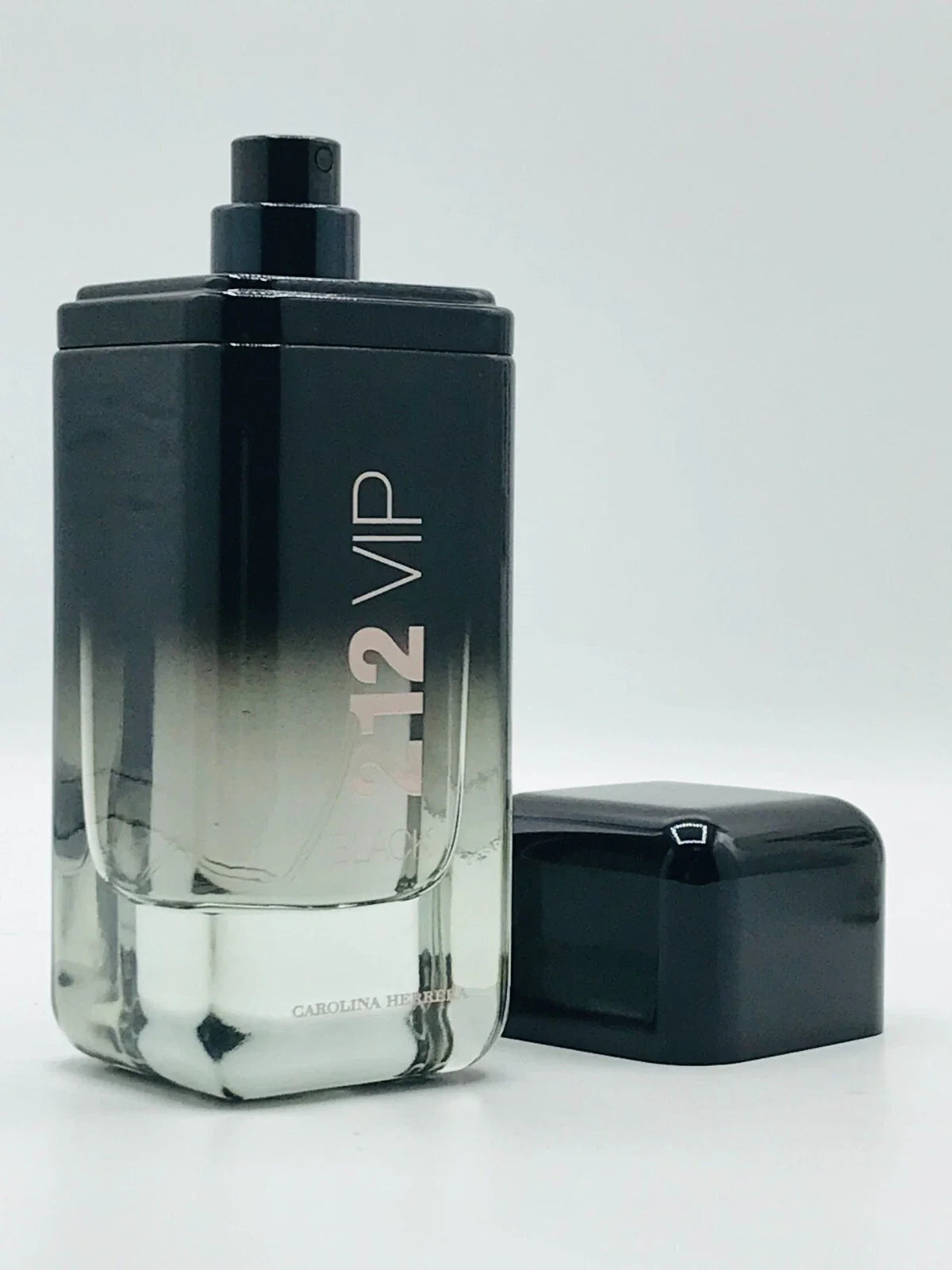 Carolina Herrera - 212 VIP Black Perfume - 100ml